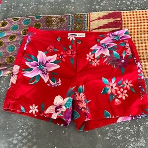 Old Navy Shorts size 12. EUC❤️❤️❤️